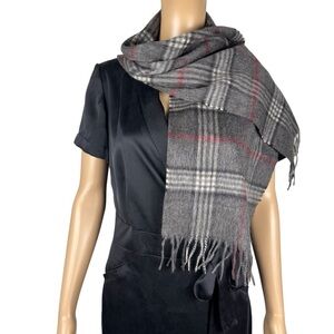NWT New Grant Thomas 100% Cashmere Grey Plaid Scarf Made In Germany Size 12 x 64